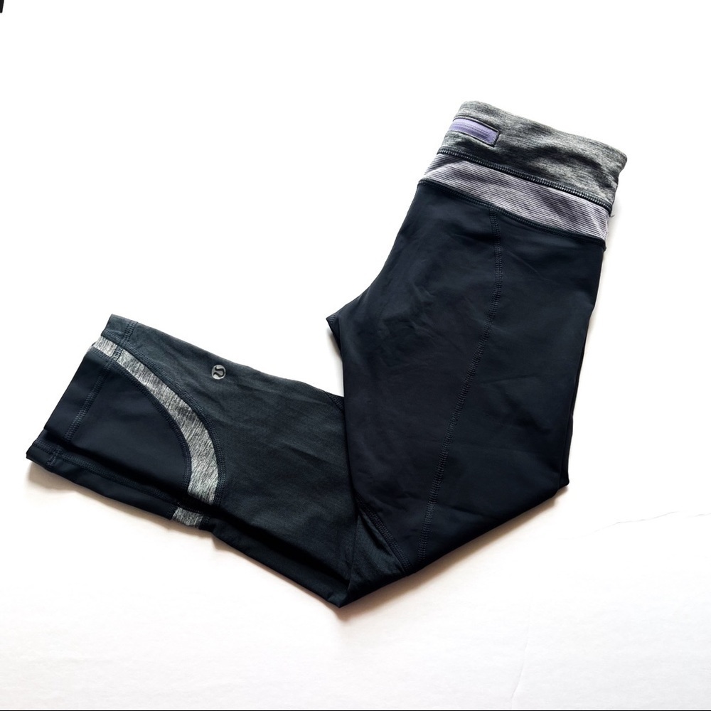Lululemon Athletica Run Inspire II Gray with Wee Purple Stripes at Waist 4 - Picture 2 of 14